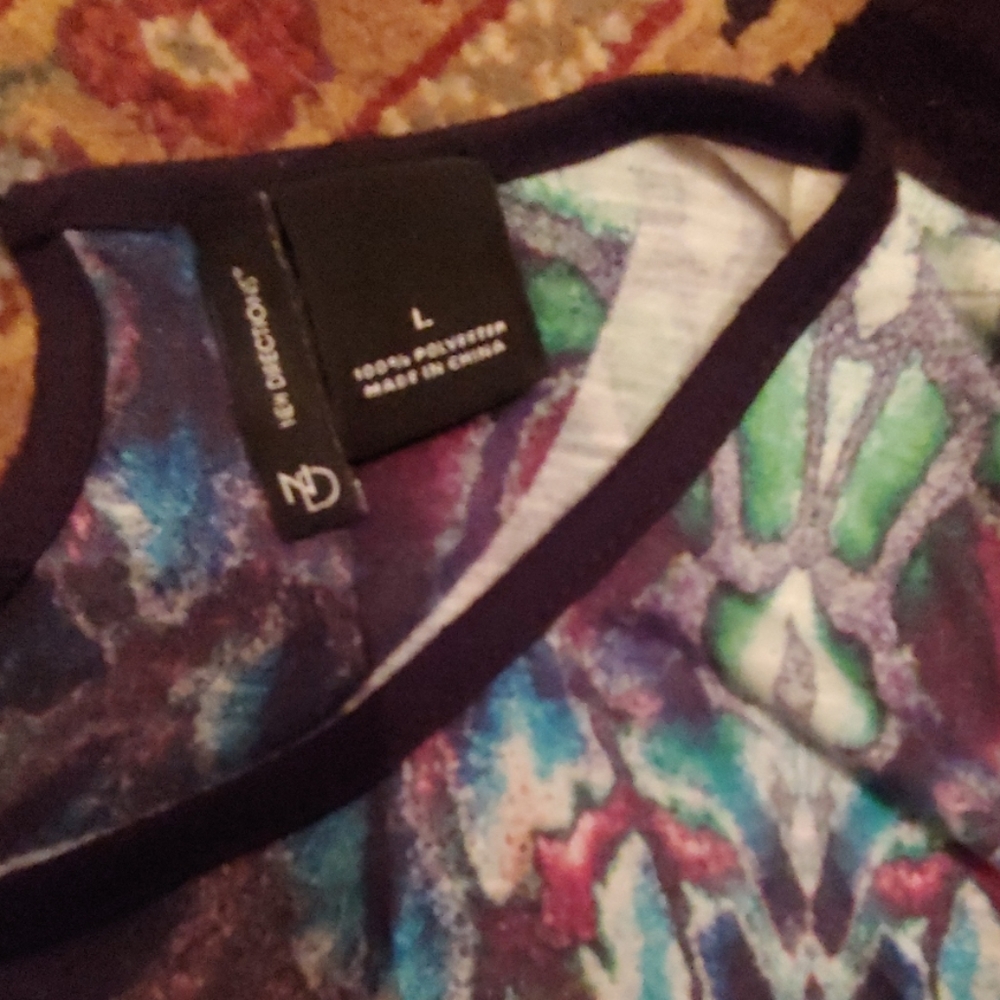 Shirt - Picture 2 of 3